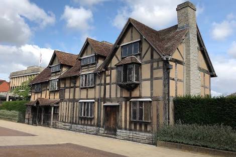 William Shakespeare House Biography