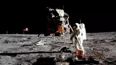 lack-of-stars-is-moon-landing-fake