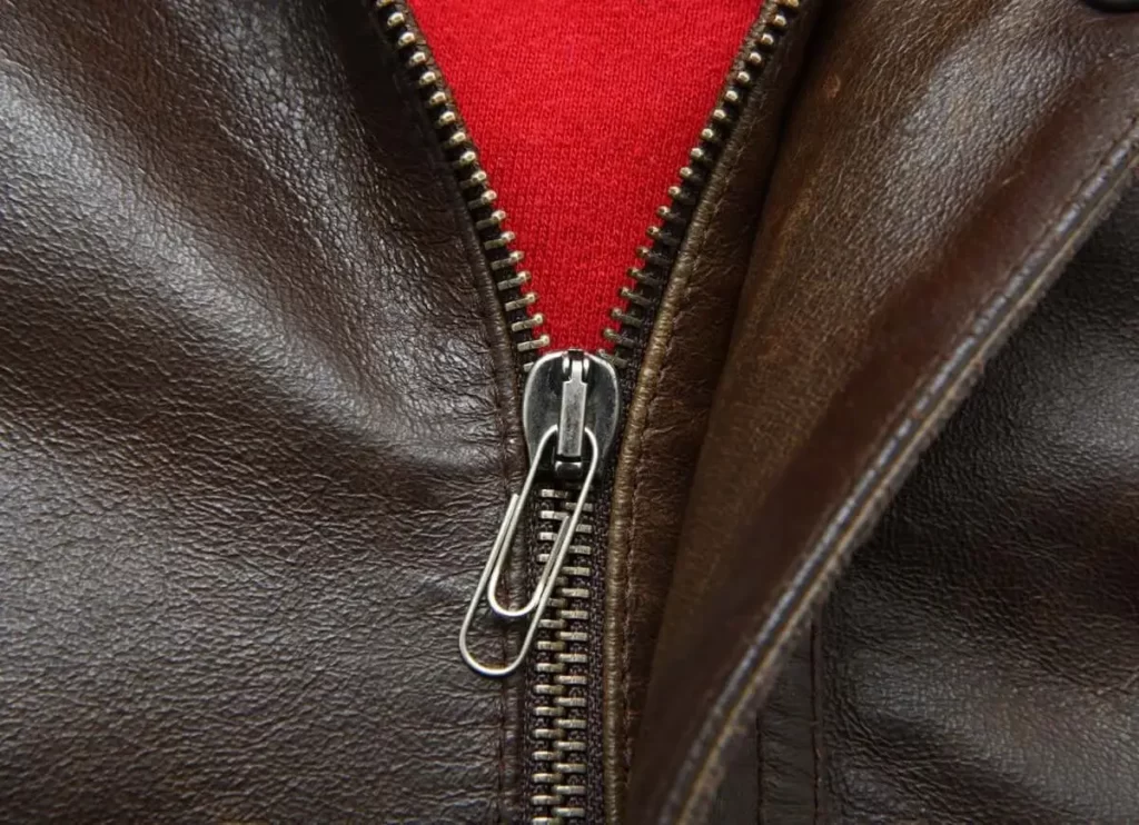 usepaper clip for bag zipper