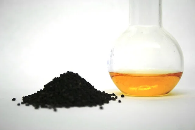 रामबाण औषधि है कलौंजी का तेल (Kalonji oil uses)